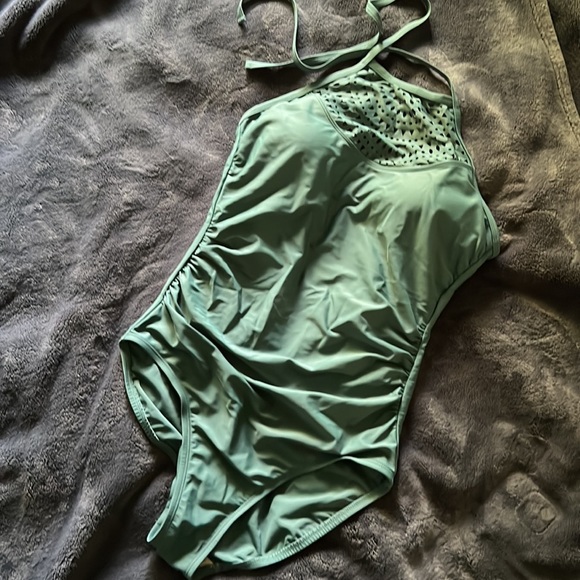 One Piece Swimsuit - Picture 5 of 5